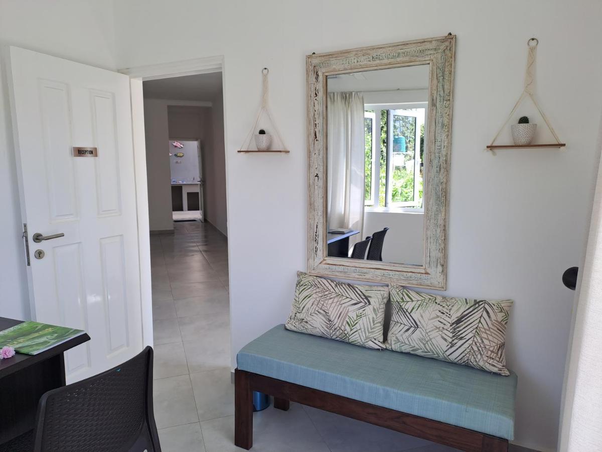Harmony Self-Catering Apartments Beau Vallon  Luaran gambar