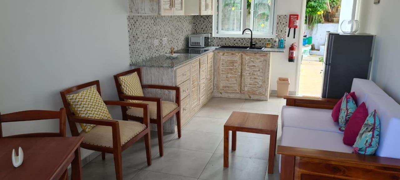 Harmony Self-Catering Apartments Beau Vallon  Luaran gambar
